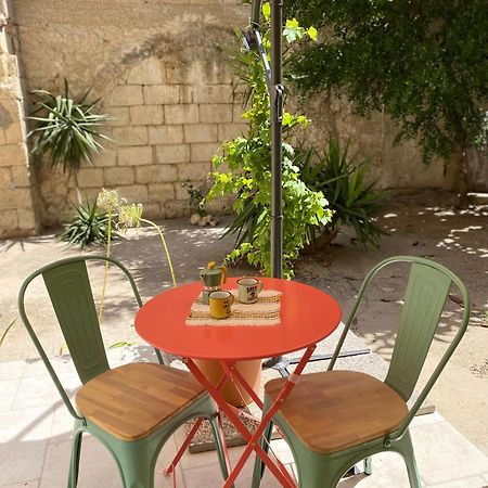 Aletheia Apartment Brindisi Bagian luar foto