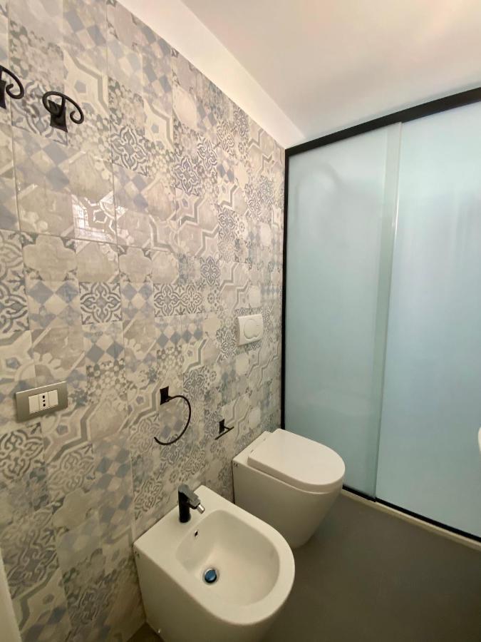 Aletheia Apartment Brindisi Bagian luar foto