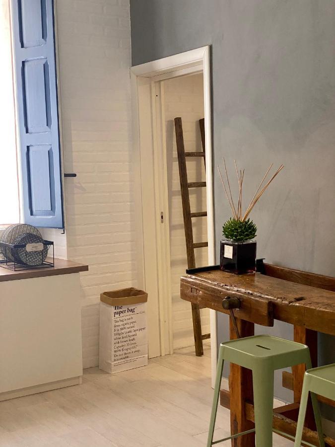 Aletheia Apartment Brindisi Bagian luar foto